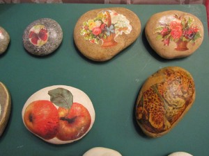 2014-10-09 piedras del rio decoradas (4)